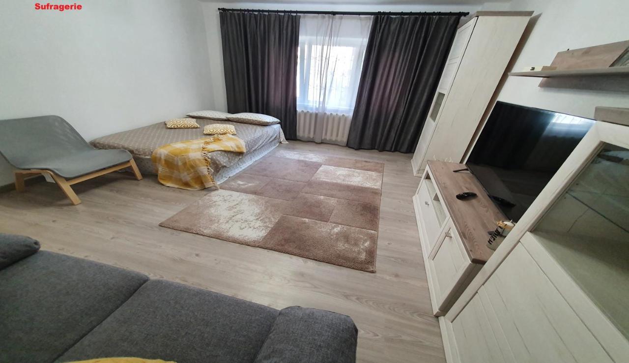 Mia Central Apart, 3 Rooms, 2 Baths, Afi Mall Brassó Kültér fotó