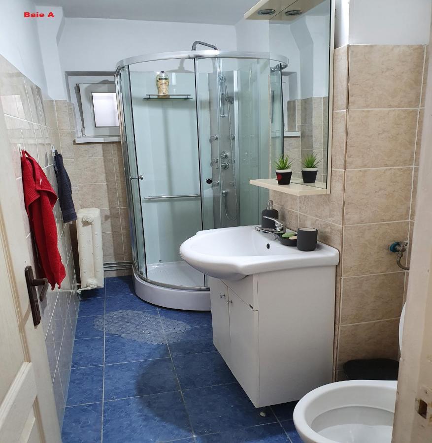 Mia Central Apart, 3 Rooms, 2 Baths, Afi Mall Brassó Kültér fotó