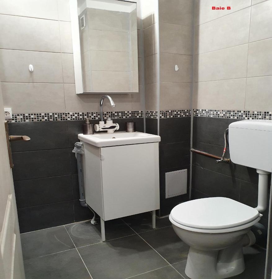 Mia Central Apart, 3 Rooms, 2 Baths, Afi Mall Brassó Kültér fotó